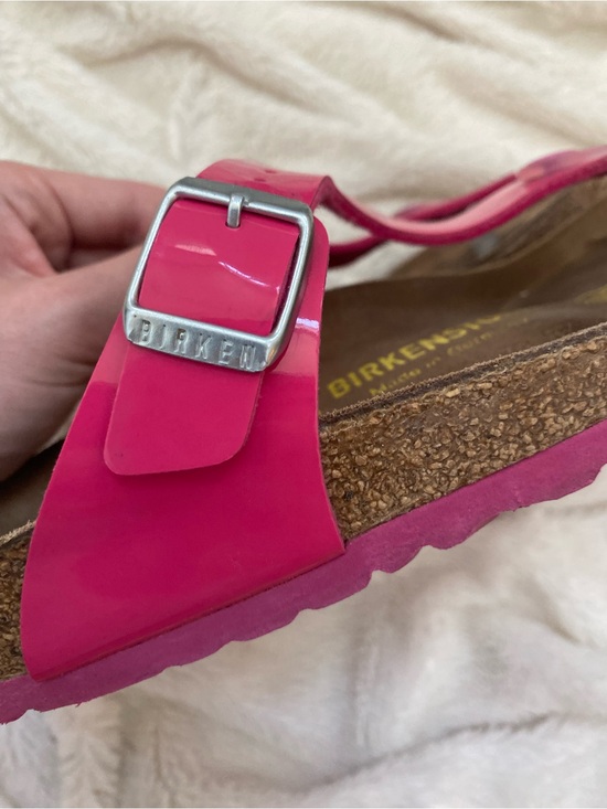 Birkenstock Gizeh sandals vibrant fuchsia Sz 5.5